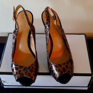 Women's peep toe Nine West sandals size 6.5